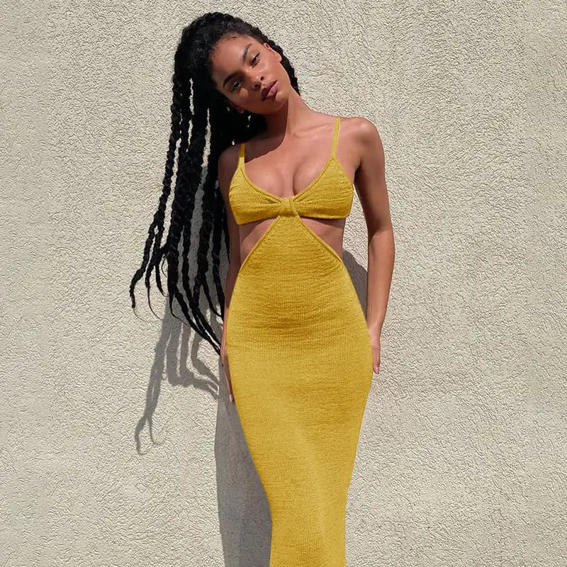 Modern Dress with Cut-Out Details – Elegance for Special Occasions